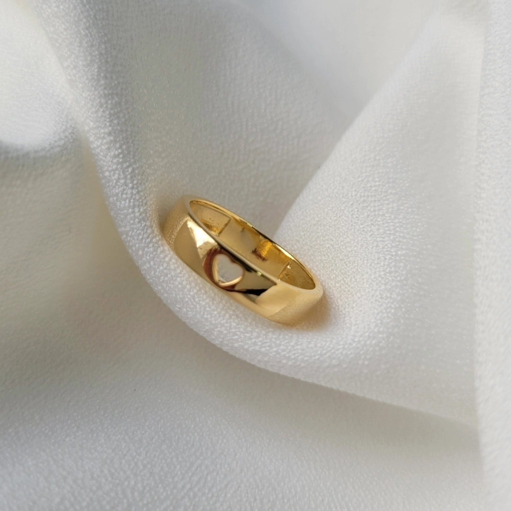 Anel Meia Aliança Coração Vazado