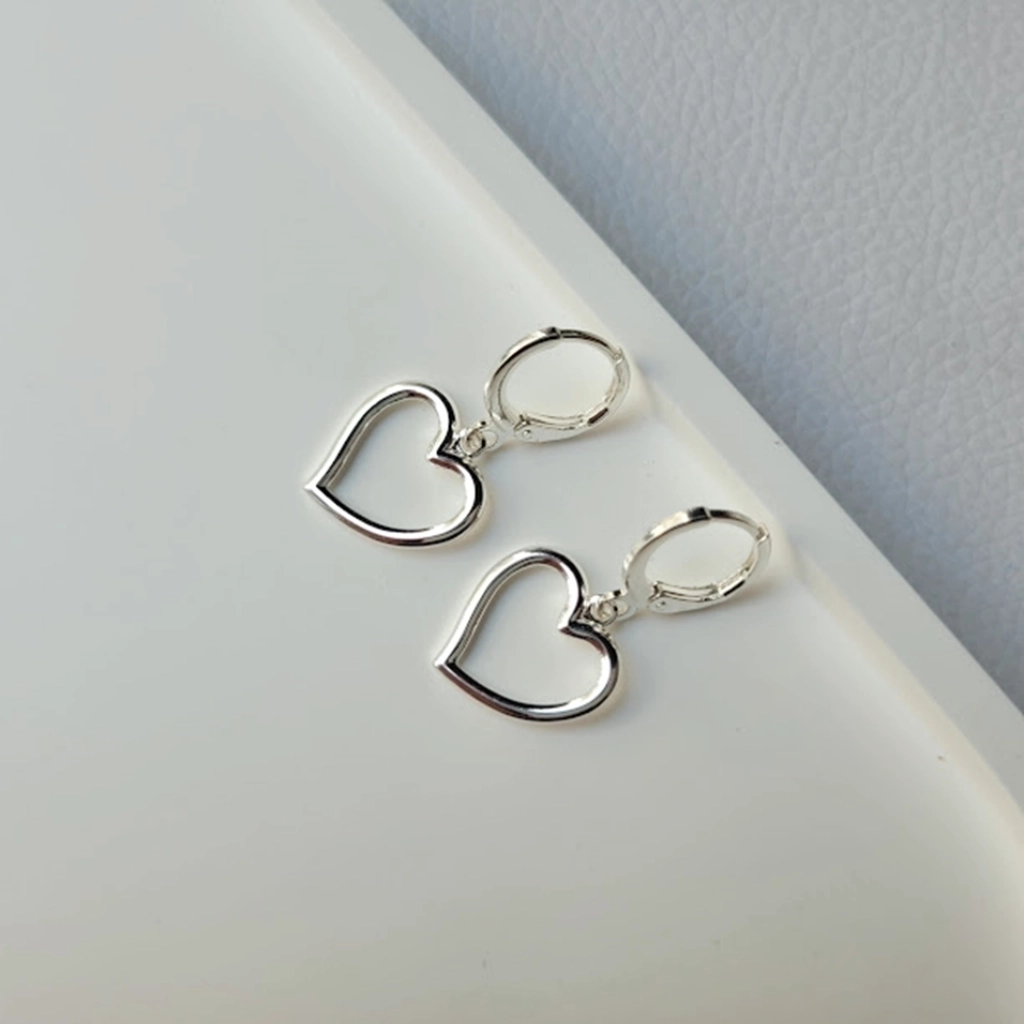 Argola Tranqueta Coração Vazada