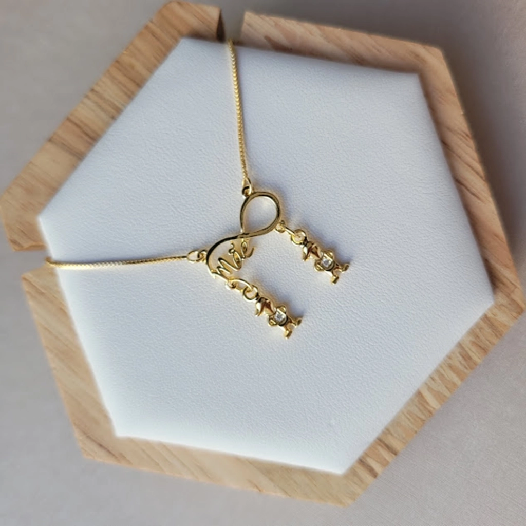 Colar Infinito Mãe com Pingente Filhos Cristais