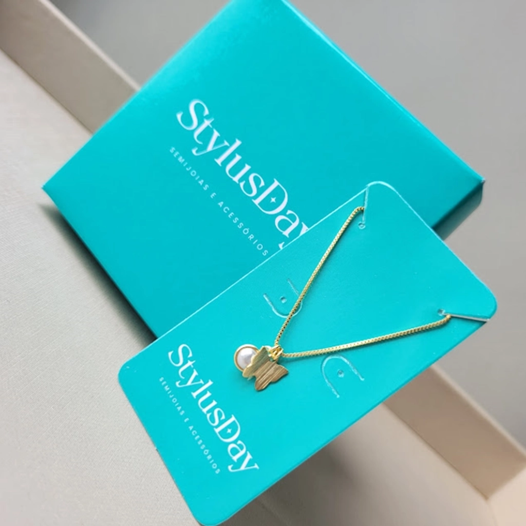 Colar Borboleta Lisa e Pérola