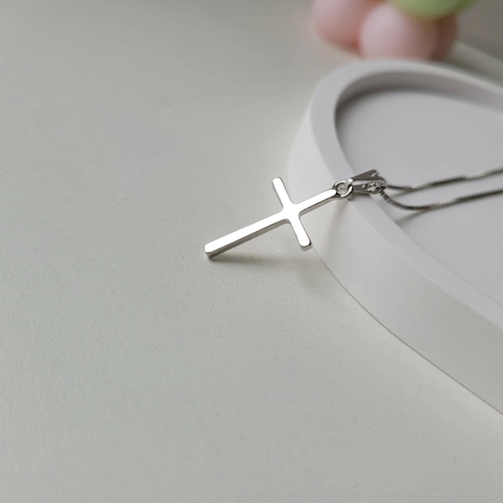 Colar Cruz Lisa