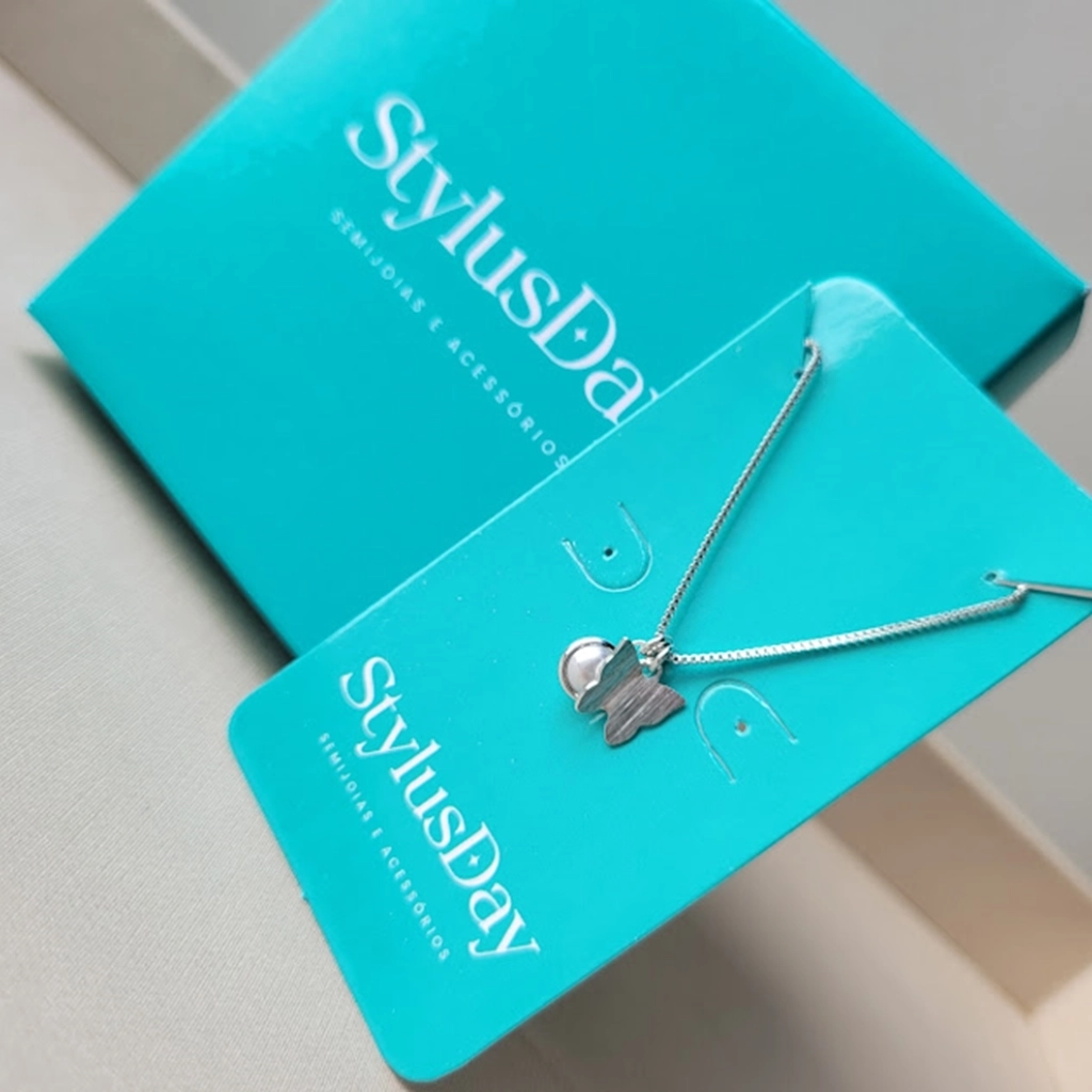 Colar Borboleta Lisa e Pérola