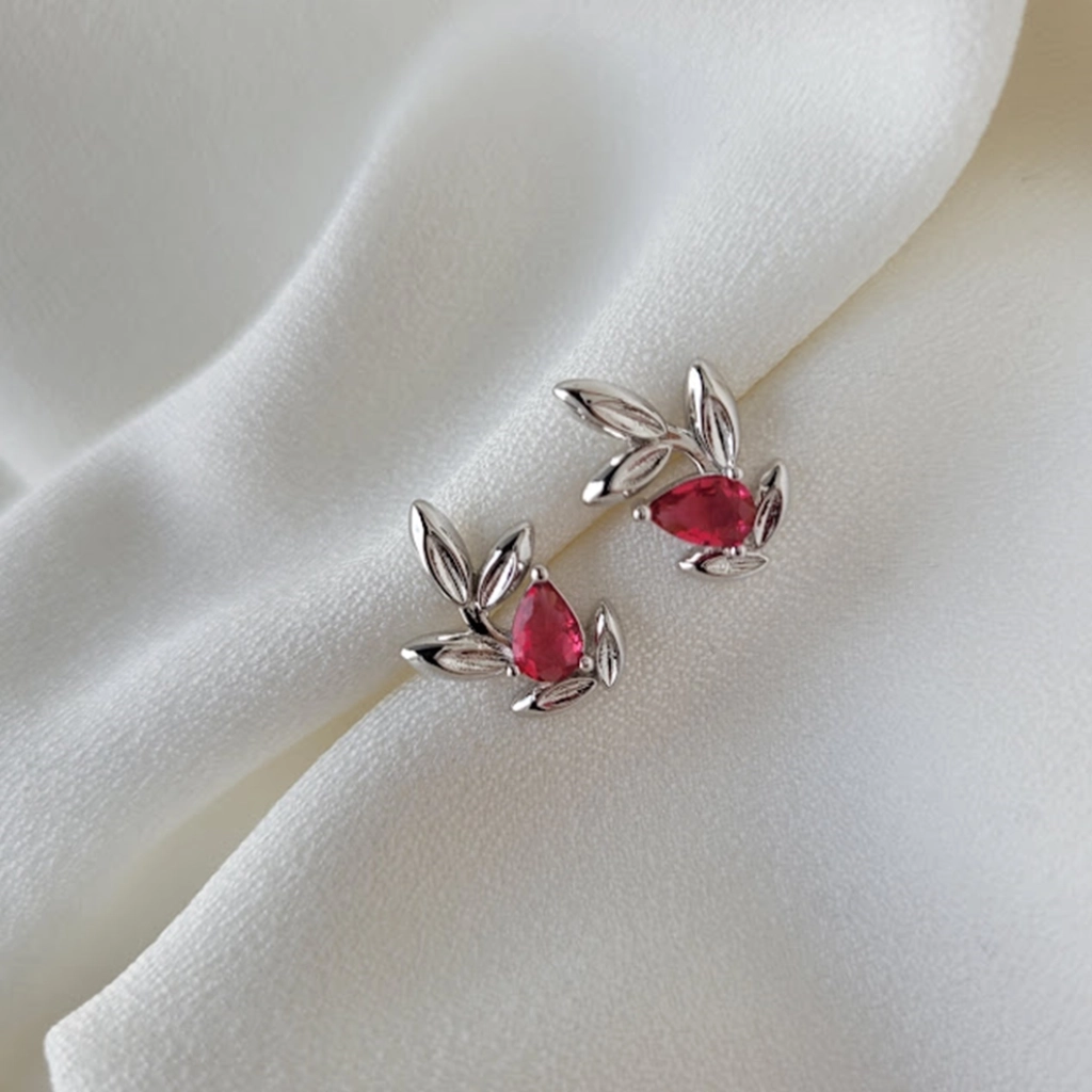 Ear Cuff Folhas e Pedra Pink