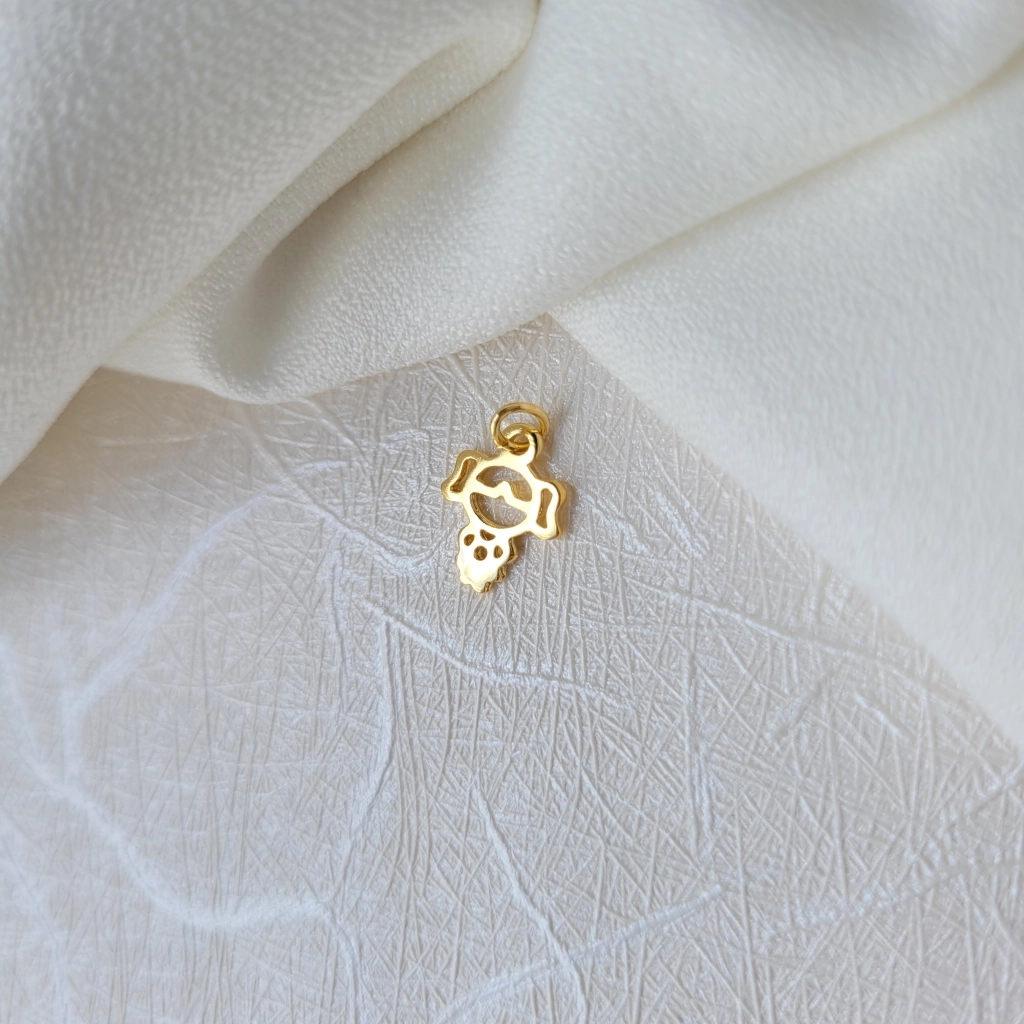 Pingente Menina Vazada