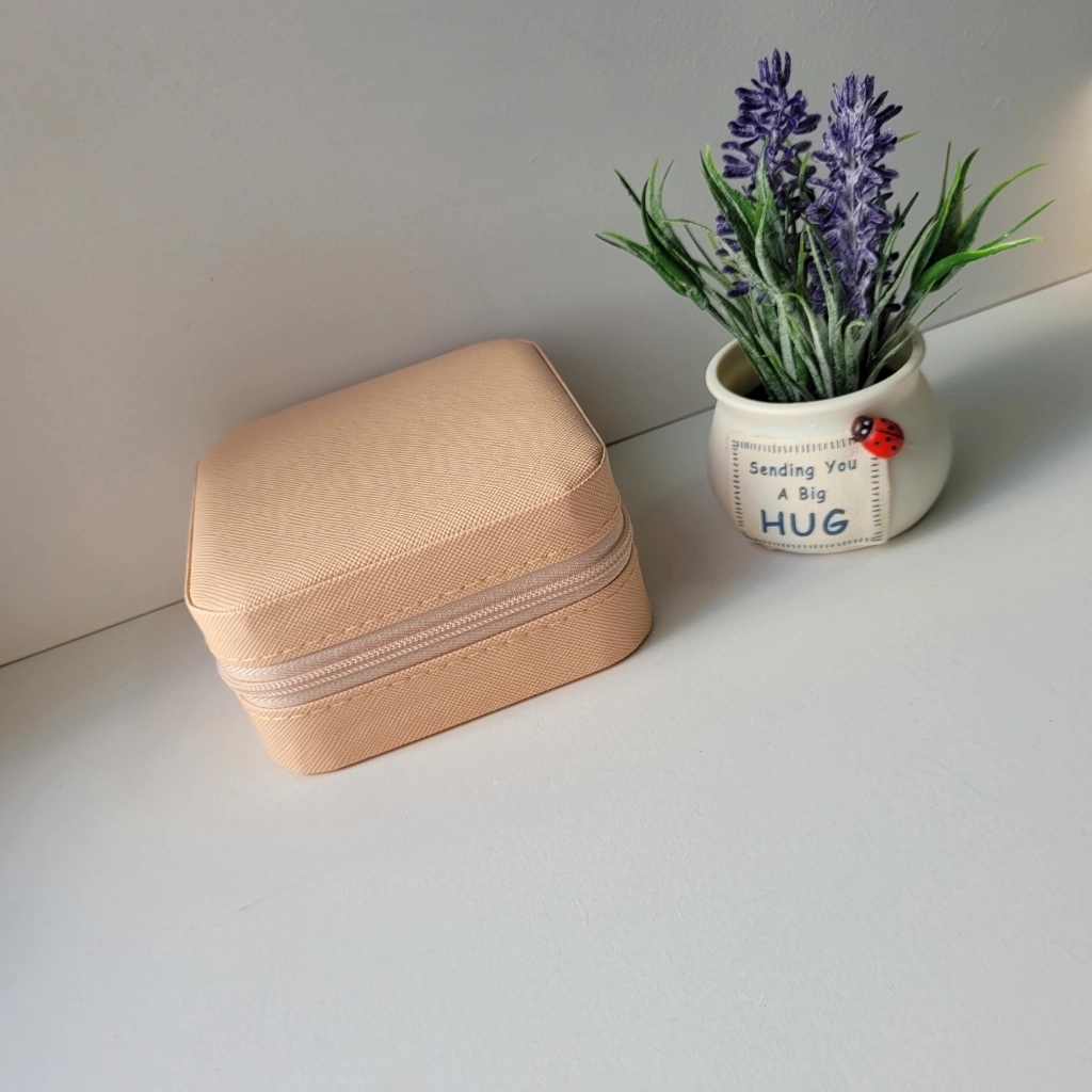 Mini Porta-joias Portátil Salmão