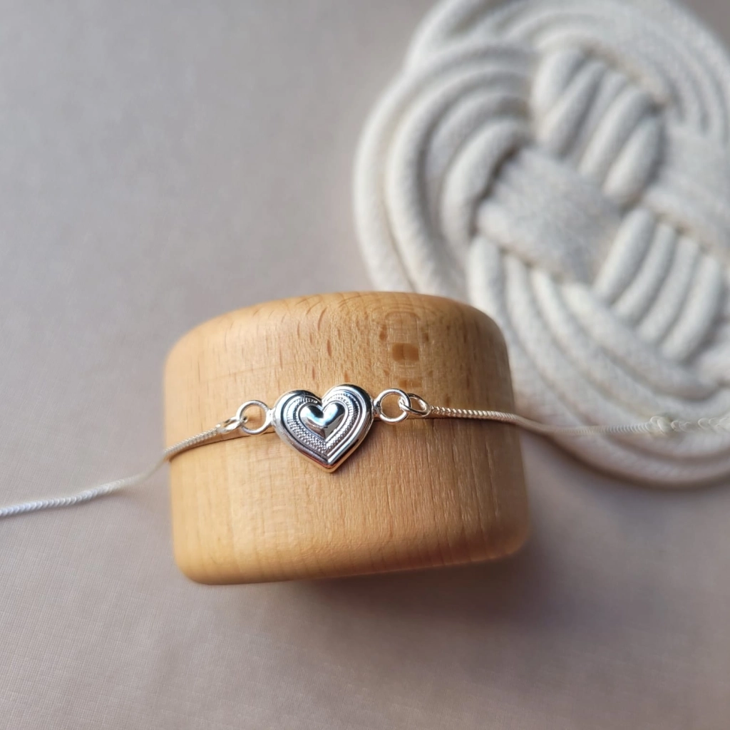 Pulseira Coração Detalhada