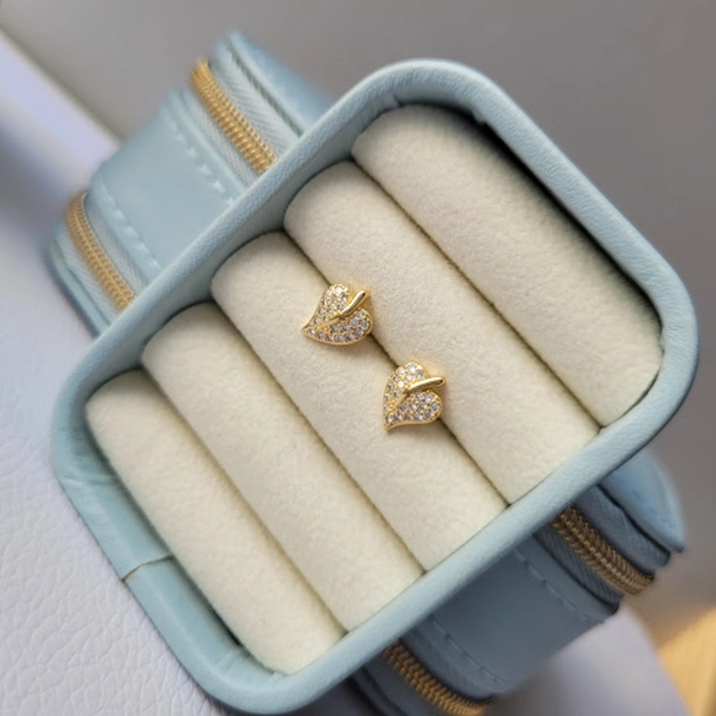 Brinco Folha Cristal