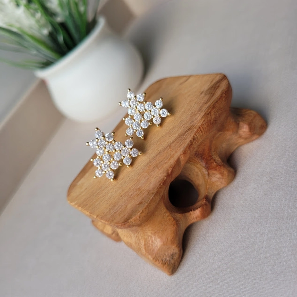 Brinco Trio de Flores Cristais