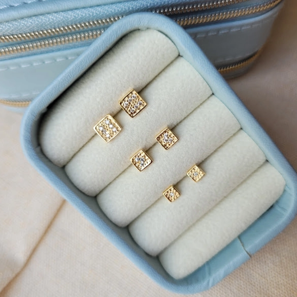 Trio de Brincos Quadradinhos Cristal