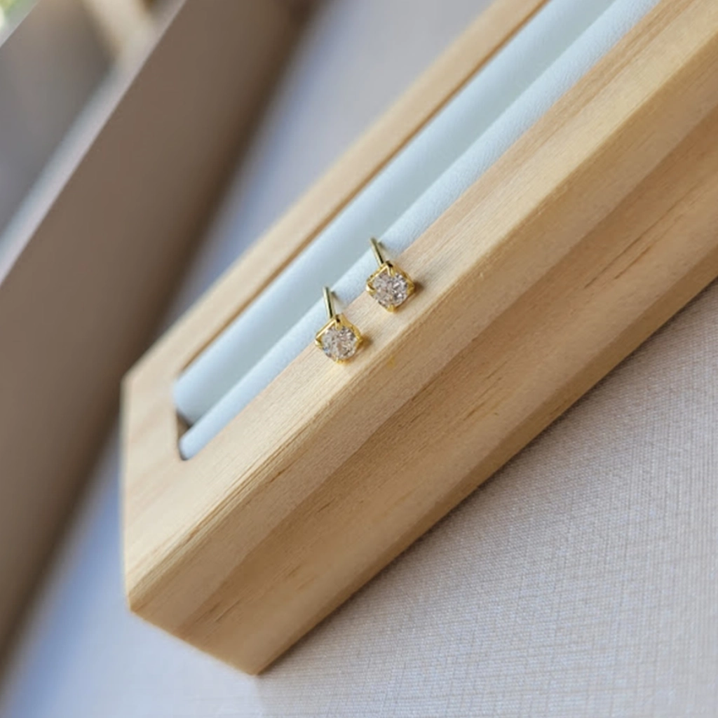 Brinco Quadradinho Cristal