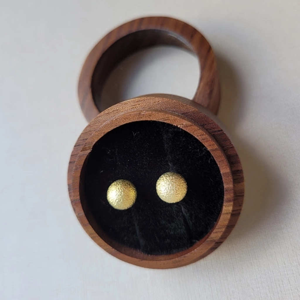 Brinco Bolinha Craquelada