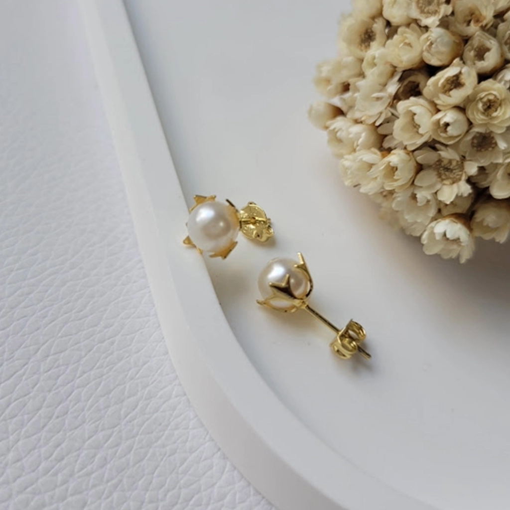 Brinco Flor com Pérola