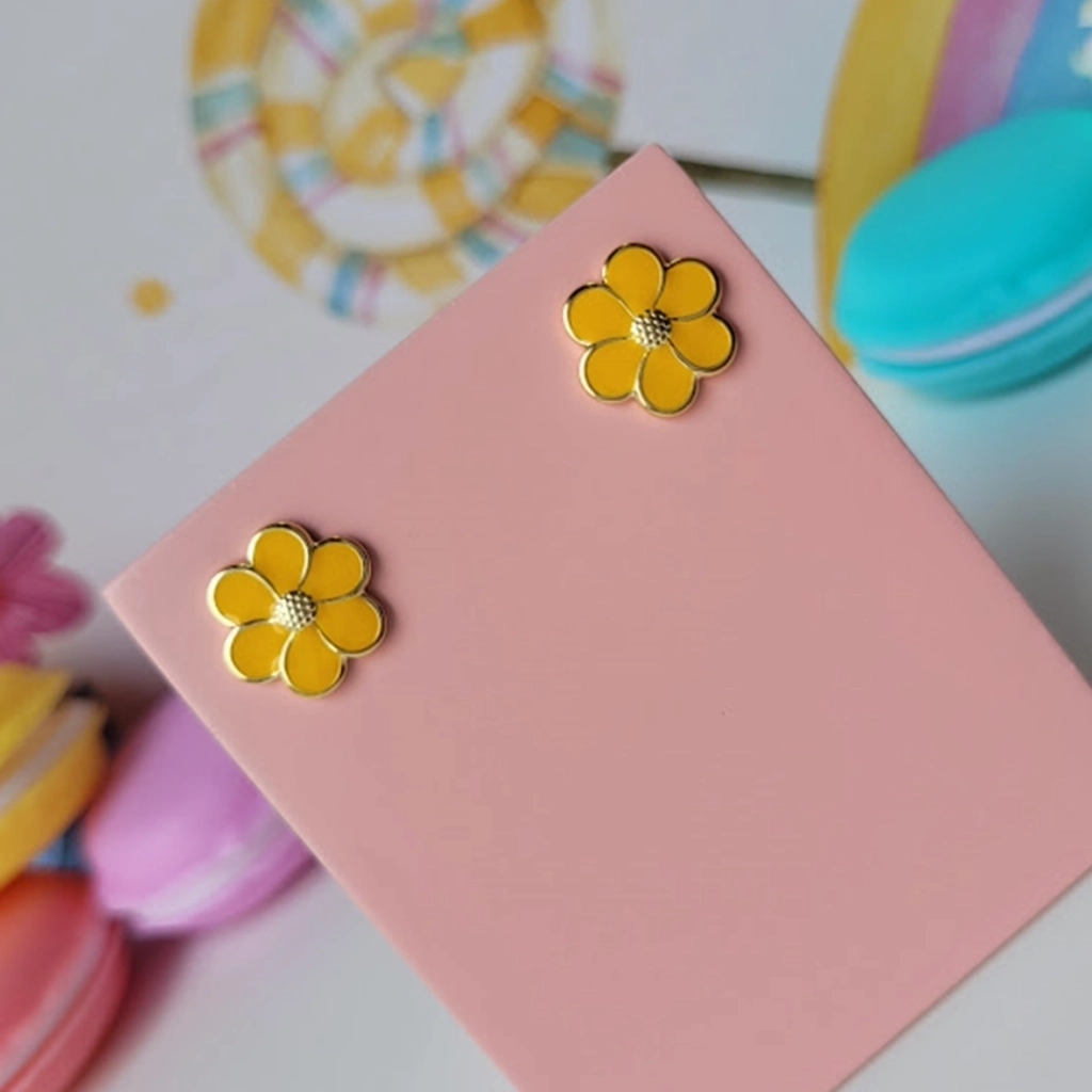 Brinco Flor Resinada