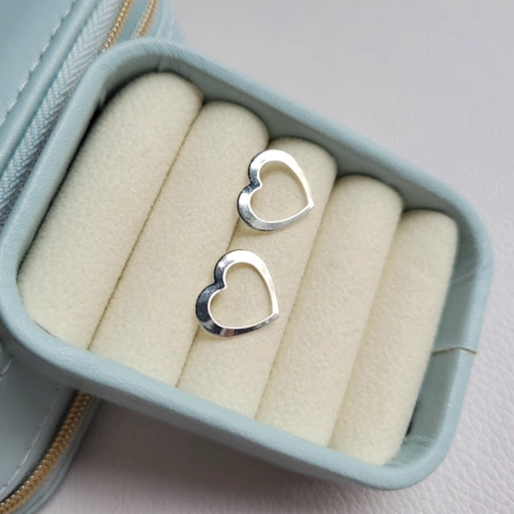 Brinco Coração Vazada