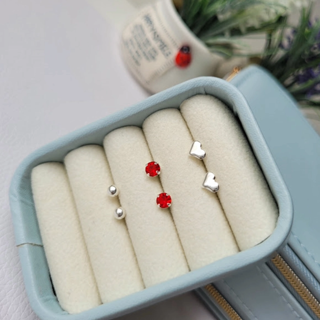 Trio de Brincos Bolinha, Pedra e Coração