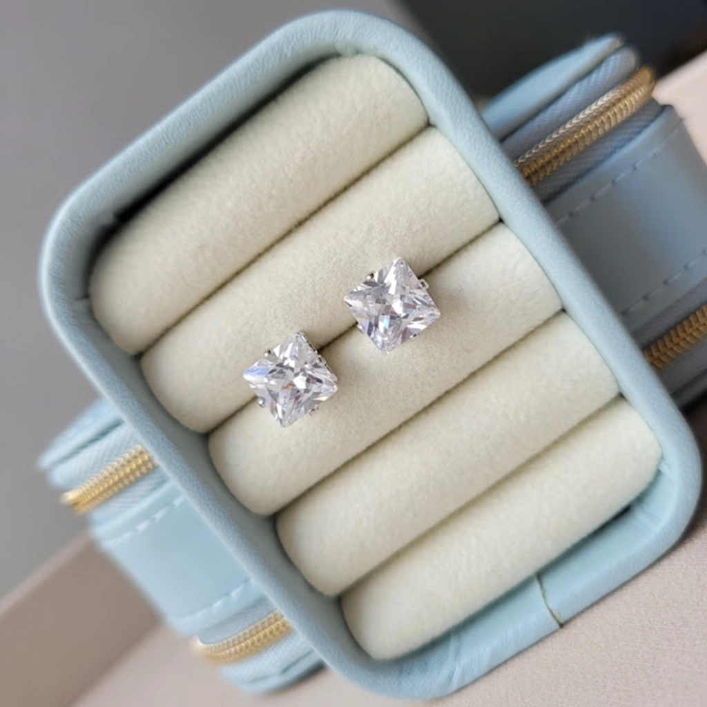 Brinco Carré Quadrado Cristal